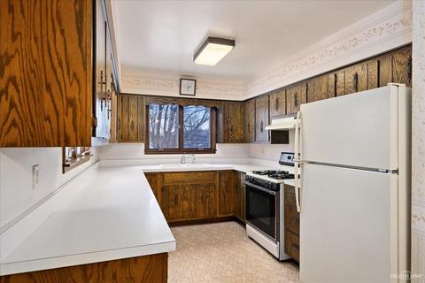 918 E Division St, Lockport, IL 60441 photo 11
