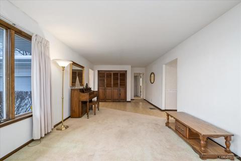 918 E Division St, Lockport, IL 60441 photo 6