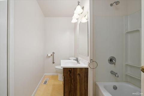 918 E Division St, Lockport, IL 60441 photo 12