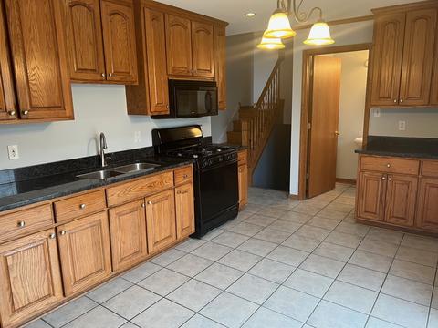 9436 Willow Ln, Mokena, IL 60448 photo 4