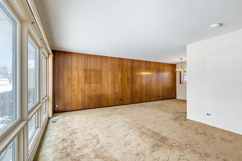 181 Michael Rd, Des Plaines, IL 60016 photo 4