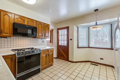 181 Michael Rd, Des Plaines, IL 60016 photo 8