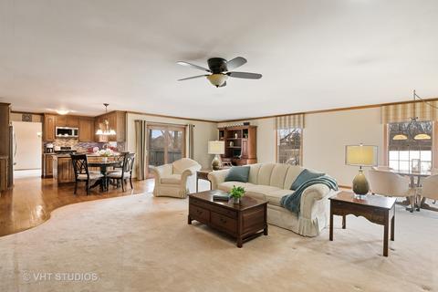 4917 Adele Dr, Gurnee, IL 60031 photo 3