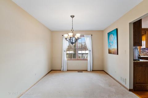 4917 Adele Dr, Gurnee, IL 60031 photo 9