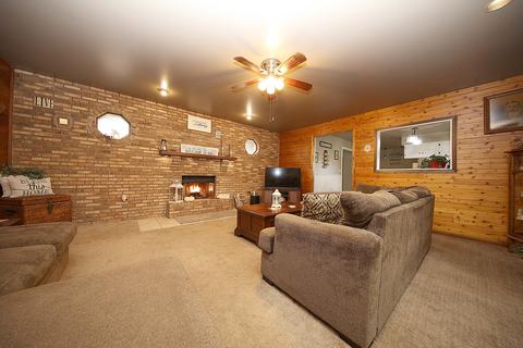809 Lakeshore Dr, Morris, IL 60450 photo 3