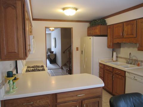 7824 Cherry Tree Ln, Willowbrook, IL 60527 photo 13