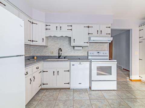 506 E Broadway St, Newark, IL 60541 photo 17