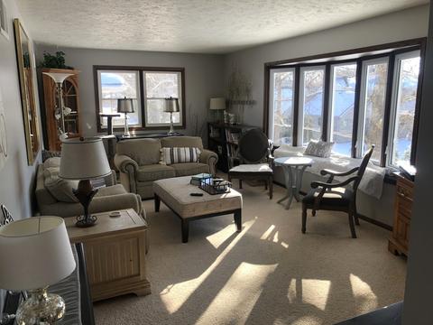 521 Johnson Ave, Morris, IL 60450 photo 2