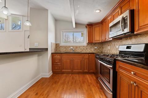 376 Leslie Ln, Wheeling, IL 60090 photo 10