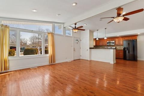 376 Leslie Ln, Wheeling, IL 60090 photo 5