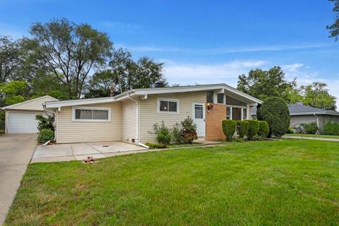 376 Leslie Ln, Wheeling, IL 60090 photo 4