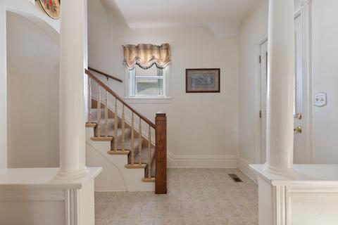 858 Illinois Ave, Elgin, IL 60120 photo 4
