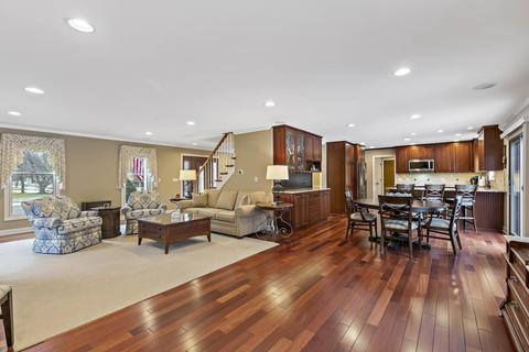 330 W Morse Ave, Bartlett, IL 60103 photo 7