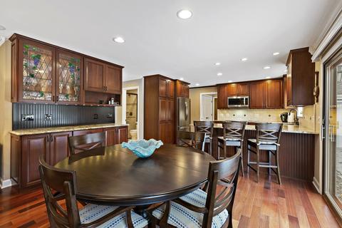 330 W Morse Ave, Bartlett, IL 60103 photo 8
