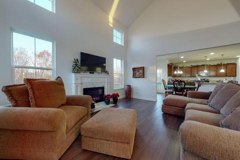 4362 Rudyard Kipling Rd, Elgin, IL 60124 photo 3