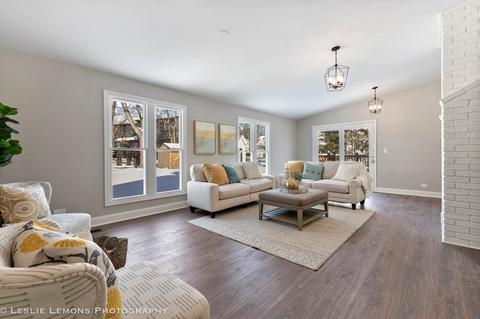 213 E 12th Ave, Naperville, IL 60563 photo 8
