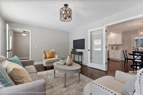 213 E 12th Ave, Naperville, IL 60563 photo 3
