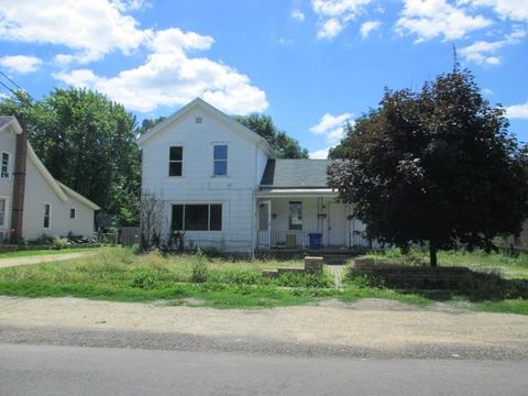 207 E 4th St, Belvidere, IL 61008 photo 1