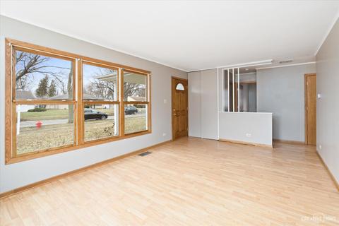 3102 Martin Ln, Rolling Meadows, IL 60008 photo 5
