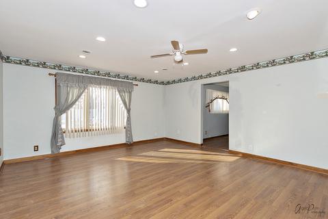1911 Sunset Ave, Mchenry, IL 60050 photo 9