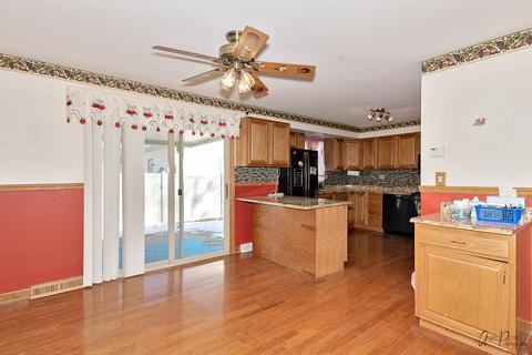 1911 Sunset Ave, Mchenry, IL 60050 photo 8
