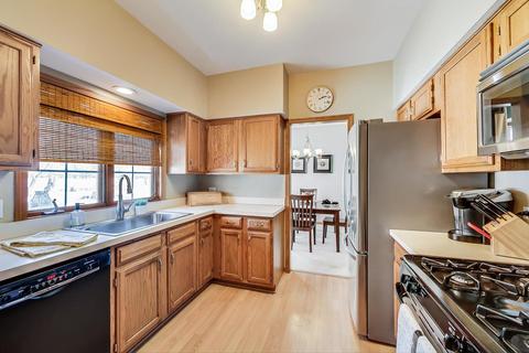 629 Rose Ln, Bartlett, IL 60103 photo 13