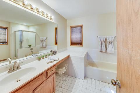 629 Rose Ln, Bartlett, IL 60103 photo 30