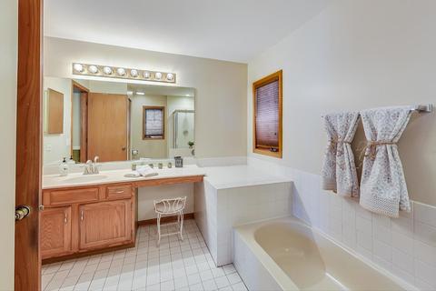 629 Rose Ln, Bartlett, IL 60103 photo 32