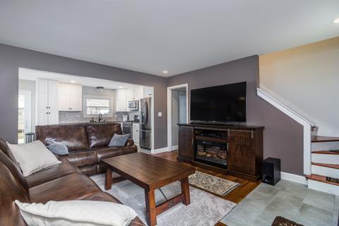 620 Northview Ln, Hoffman Estates, IL 60169 photo 4