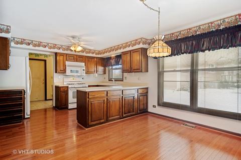 3770 Bordeaux Dr, Hoffman Estates, IL 60192 photo 10