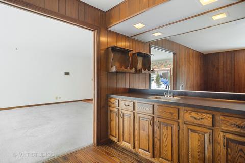 3770 Bordeaux Dr, Hoffman Estates, IL 60192 photo 16