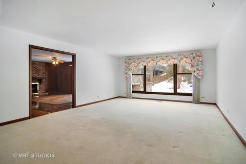 3770 Bordeaux Dr, Hoffman Estates, IL 60192 photo 6