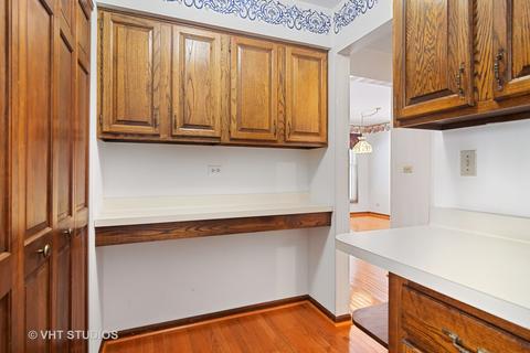 3770 Bordeaux Dr, Hoffman Estates, IL 60192 photo 5