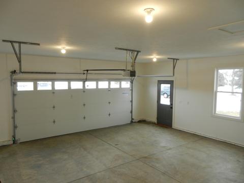 109 W 10th St, Gridley, IL 61744 photo 17