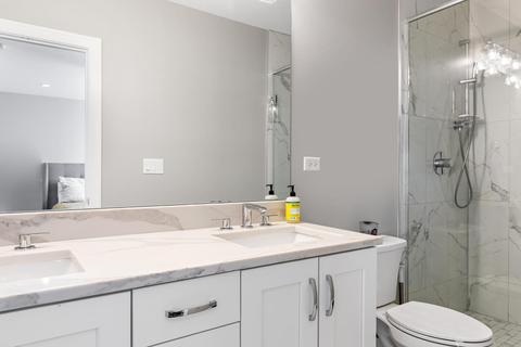 243 E 33rd Blvd, Chicago, IL 60616 photo 12