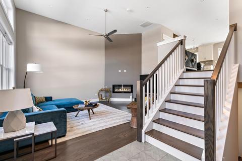 243 E 33rd Blvd, Chicago, IL 60616 photo 5