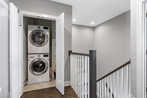 243 E 33rd Blvd, Chicago, IL 60616 photo 14