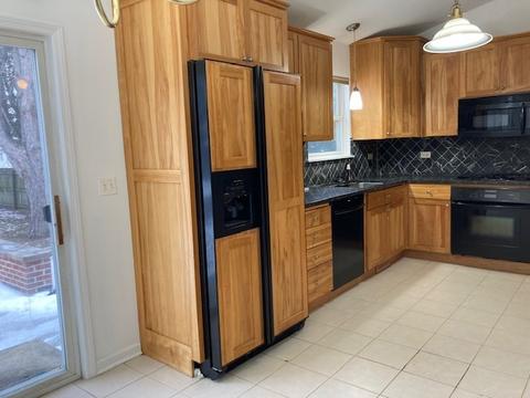 607 Morgan St, Elgin, IL 60123 photo 4