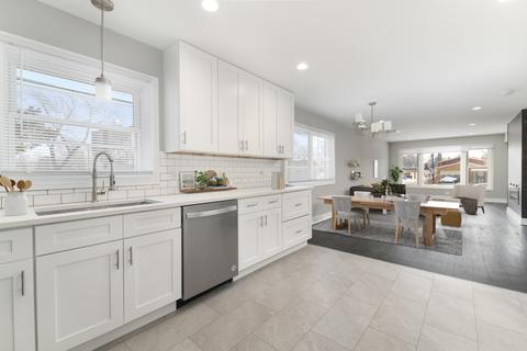 758 E 104th St, Chicago, IL 60628 photo 2
