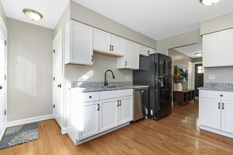 620 Morray Ct, Des Plaines, IL 60018 photo 7