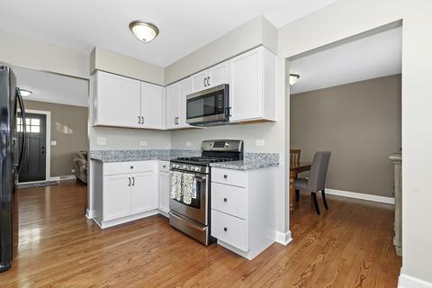 620 Morray Ct, Des Plaines, IL 60018 photo 8