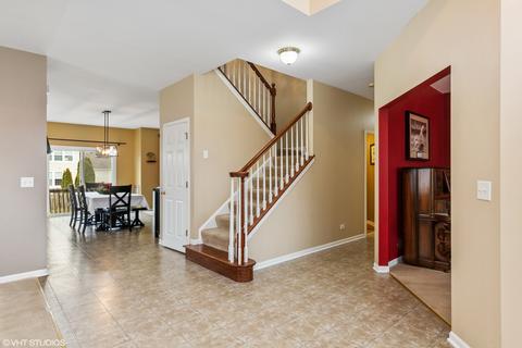 311 Comstock Dr, Elgin, IL 60124 photo 7