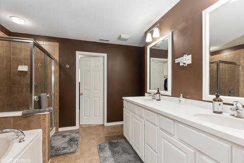 311 Comstock Dr, Elgin, IL 60124 photo 21