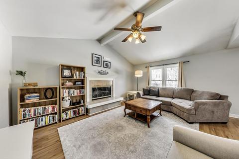 3424 W Lorient Dr, Mchenry, IL 60050 photo 5