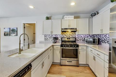 3424 W Lorient Dr, Mchenry, IL 60050 photo 13