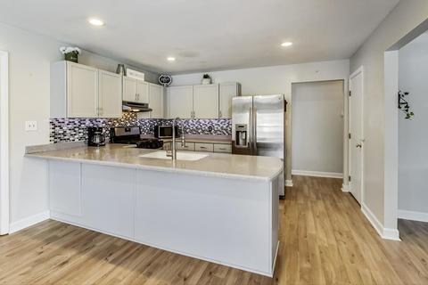 3424 W Lorient Dr, Mchenry, IL 60050 photo 11