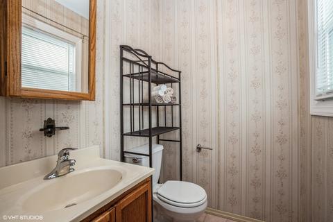605 Jamison Ln, Hoffman Estates, IL 60169 photo 15