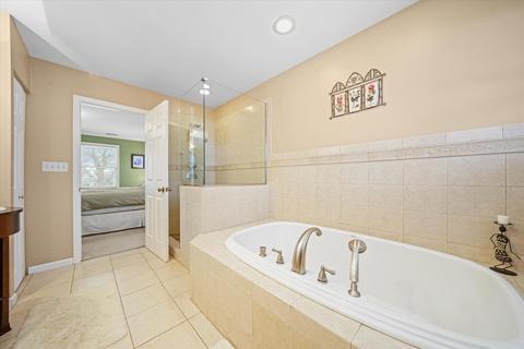 1906 E Liberty Dr, Wheaton, IL 60187 photo 25