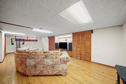 1906 E Liberty Dr, Wheaton, IL 60187 photo 32