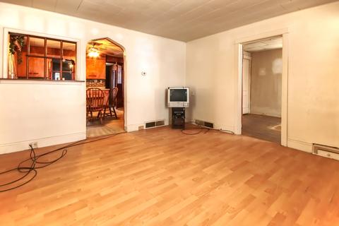 225 Scribner St, Joliet, IL 60432 photo 4